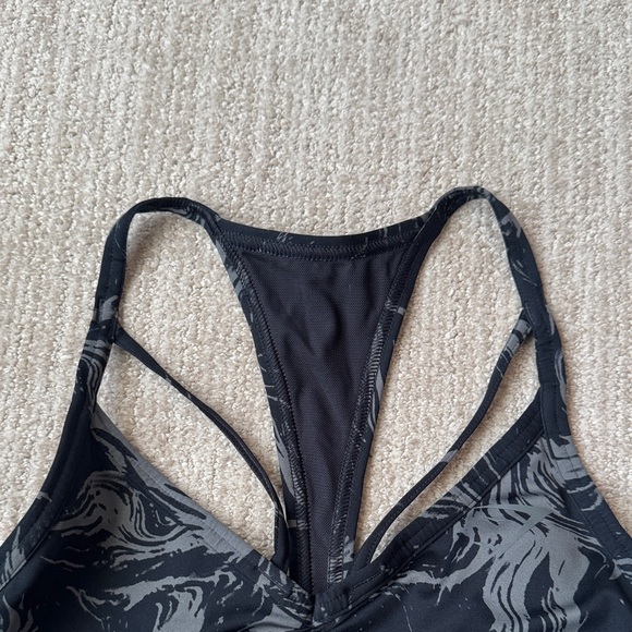 Gymshark Women’s Power Sports Bra Size XS Black Gray Marble Activewear - Picture 5 of 9